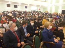 Курских глав районов поздравили с профессиональным праздником