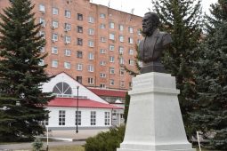 Курскую областную больницу объединят с кожвендиспансером до октября