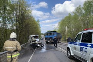 В Курской области столкнулись два габаритных автомобиля
