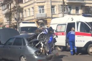 В центре Курска в ДТП погиб мотоциклист, ранен ребенок