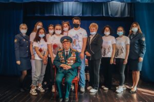Куряне пообщались с ветераном ВОВ в рамках «Диалогов с героями»