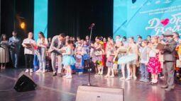 В Курске прошел гала-концерт фестиваля «Добрая волна»