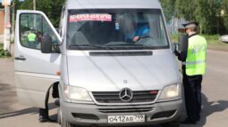 В Курске 2 таксиста не соблюдали масочный режим