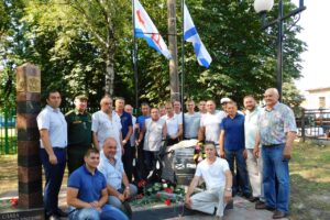 Курская область: в Пристенском районе открылся памятник военным морякам