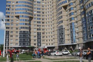 В Курске при пожаре на проспекте Дериглазова эвакуировали жильцов