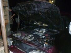 Вечером 16 августа в центре Курска горел автомобиль