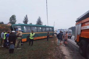 В Курской области в ДТП с автобусом ранен водитель и пассажир