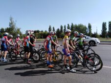 В Курске на Триумфальной Арке прошел этап Чемпионата по велогонке