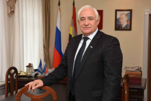 Поздравление председателя Курской областной Думы Н. И. Жеребилова с завершением учебного года