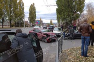 В Курске столкнулись два автомобиля