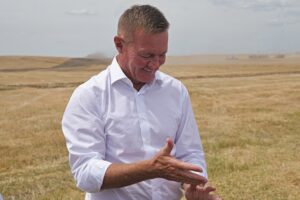 Курский губернатор поздравил аграриев с профессиональным праздником