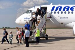 Авиакомпания «ИрАэро» прекратила перелеты из Курска в Симферополь