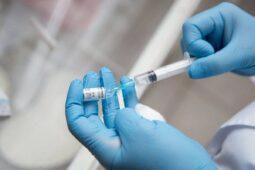 В Курскую область доставили 1 200 доз вакцины «Спутник лайт»