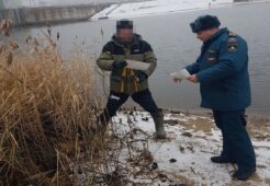 В Курском районе спасатели выгнали пьяных рыбаков с водохранилища