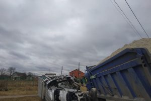 В Курской области в ДТП с самосвалом ранены два человека
