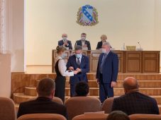 Почётным знаком за особые заслуги перед Курском награждены два главврача