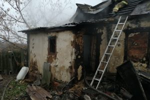 В Курской области расследуют гибель 50-летнего мужчины на пожаре