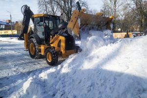 В Курске спасатели возвели снежную горку для детей