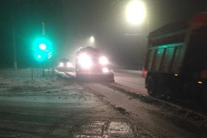 В Курске техника расчищает город от снега с ночи
