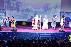 В Курске прошло новогоднее представление для многодетных семей
