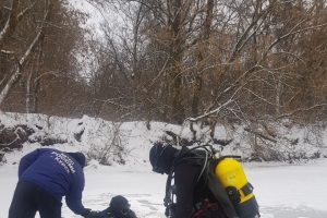 Под небом ледяным: курские дайверы рассказали об особенностях подледного плавания