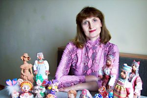 Кокушник, «сорока», завеска. Курянка делает кукол в старинных костюмах Курской губернии