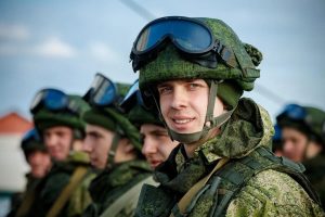 Курянам рассказали об особенностях военной службы по контракту