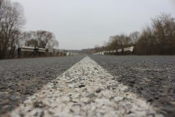 В Курске по гарантии отремонтируют дороги