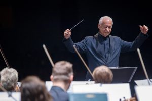 Владимир Спиваков: «Мы дарим людям счастье и надежду»