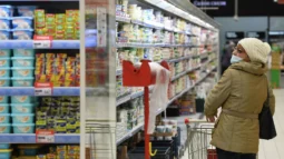Генпрокуратура проверит цены на продукты и бытовую химию в России