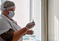 В Курской области проводят выездную ревакцинацию от COVID-19