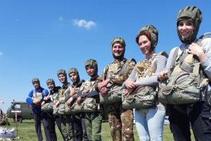 От водителей  до стрелков-парашютистов