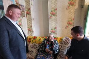 Президент поздравил курянку  со столетием