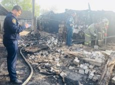 В селе Чекмаревка Курской области в огне погиб 84-летний мужчина