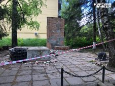 В Курске начался ремонт памятного знака советскому танкисту Константину Блинову
