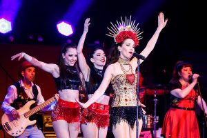 Курянка отсудила компенсацию за несостоявшийся концерт Наталии Орейро