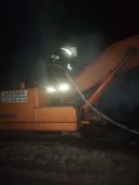 Ночью в Курске на улице Брянская сгорел экскаватор