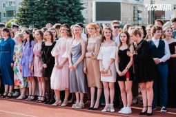 В Курске золотые медали вручили 478 школьникам