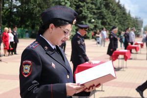100 полицейских приняли присягу в Курске