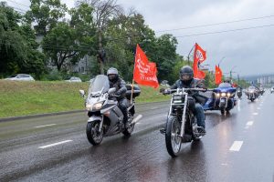 Своих не бросаем!