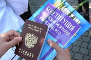 Паспорт за пять дней, нарушителей – в «витрину»