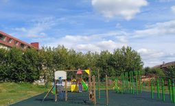В Курской православной гимназии установили детскую площадку