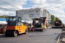 В Курске дорожники благоустраивают улицу Сосновскую