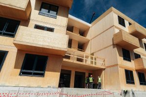 Доска против бетона: в России построили первую деревянную многоэтажку