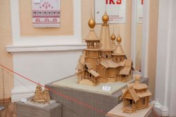 В Курске открылась выставка «Чудеса рукотворные»
