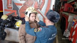 Курские школьники побывали в пожарно-спасательной части