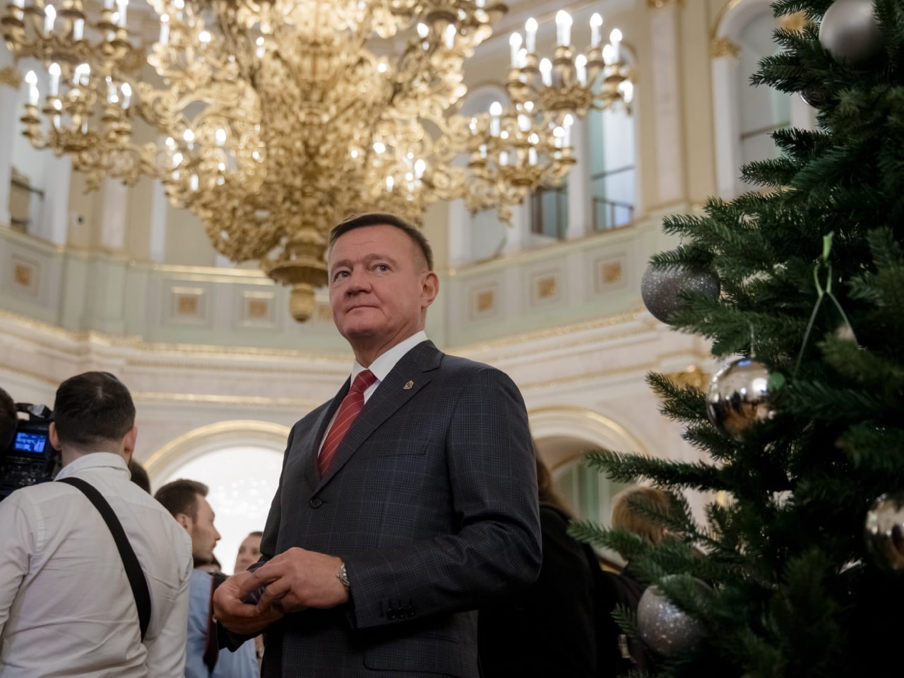 Телеграм канал курского губернатора. Новогодняя елка с Путиным. Губернатор Старовойт Курск.