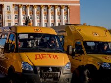 В школы Курской области поступят 54 новых автобуса
