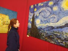 В Курске открылась выставка «Ван Гог. Тайны гения или безумца»