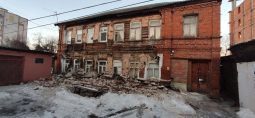 Курянам, проживающим в доме на улице Ломоносова, 39, предложили временное жилье